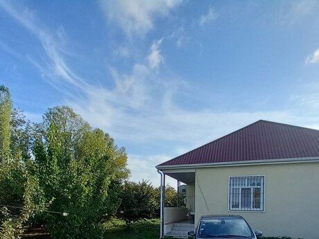 3 otaqlı həyət evi/bağ evi - Quba - 76.2 m²