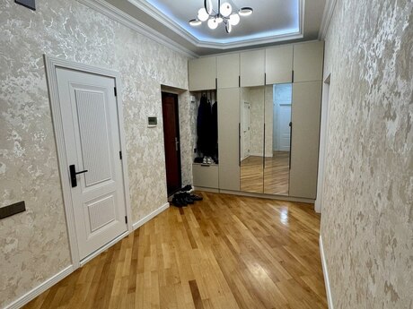 3-комн. новостройка - м. Ази Асланов - 103 м²