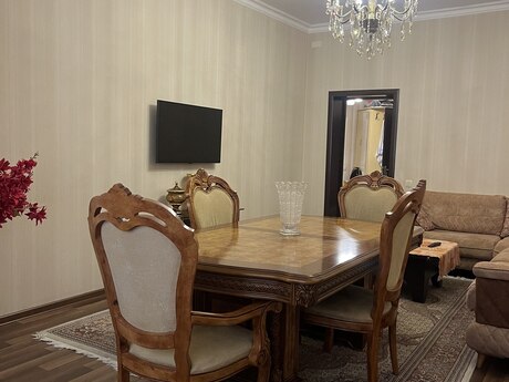 3 otaqlı köhnə tikili - Əhmədli q. - 84 m²
