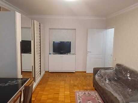 2 otaqlı köhnə tikili - Elmlər Akademiyası m. - 32 m²