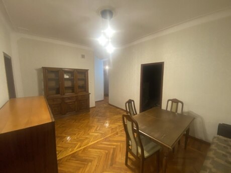 3 otaqlı köhnə tikili - Nəsimi r. - 100 m²