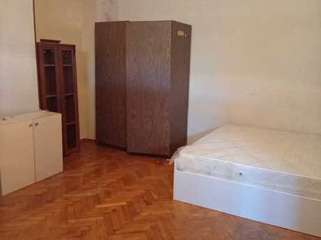 1 otaqlı həyət evi/bağ evi - Elmlər Akademiyası m. - 30 m²