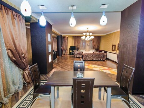 4 otaqlı yeni tikili - 28 May m. - 216 m²