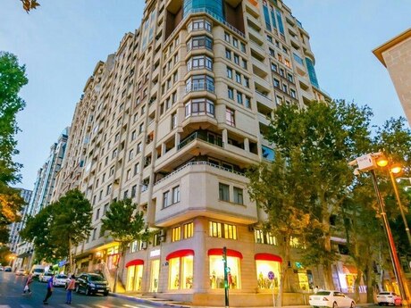 4 otaqlı yeni tikili - 28 May m. - 216 m²