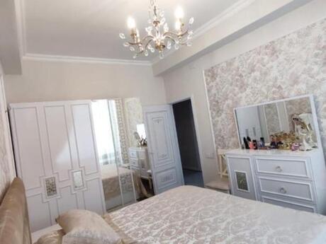 3-комн. новостройка - м. Элмляр Академиясы - 93 м²