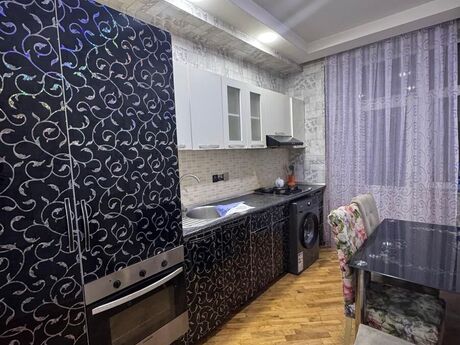 3-комн. новостройка - м. Иншаатчылар - 96 м²