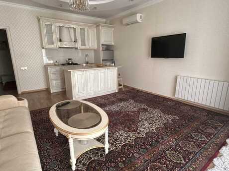 2-комн. новостройка - м. 8 ноября - 58 м²