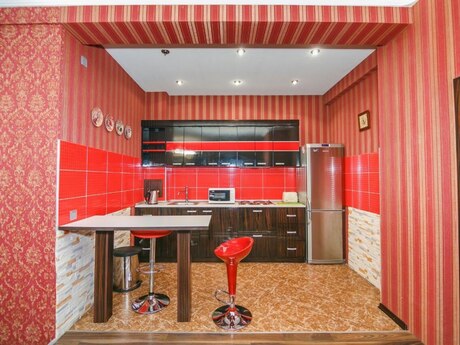 2-комн. новостройка - м. 28 мая - 110 м²