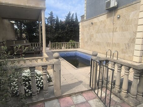 4 otaqlı həyət evi/bağ evi - Görədil q. - 250 m²
