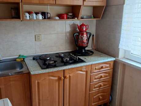 3 otaqlı köhnə tikili - Neftçilər m. - 45 m²