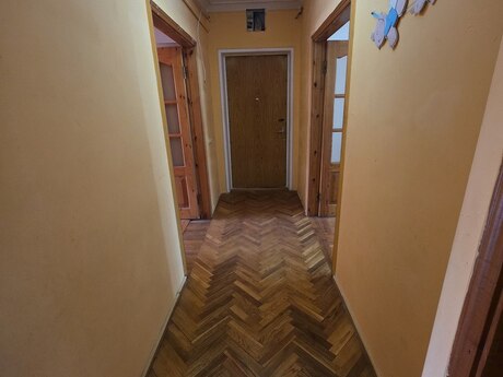 3 otaqlı köhnə tikili - Bakıxanov q. - 90 m²