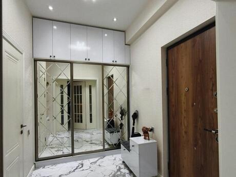 3-комн. новостройка - м. Низами - 98 м²