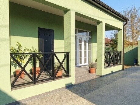 3 otaqlı həyət evi/bağ evi - Novxanı q. - 105 m²