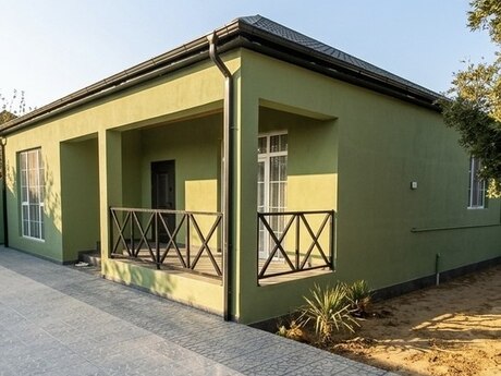 3 otaqlı həyət evi/bağ evi - Novxanı q. - 105 m²