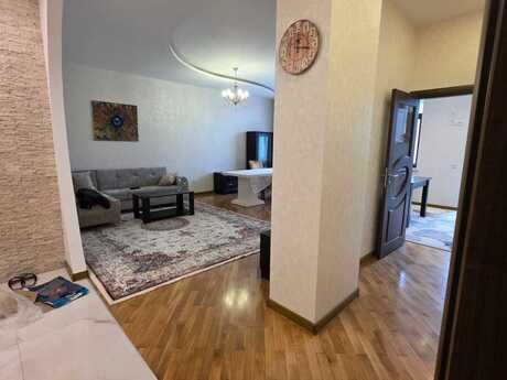 3-комн. новостройка - м. Элмляр Академиясы - 125 м²