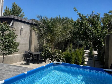5 otaqlı həyət evi/bağ evi - Hövsan q. - 138 m²