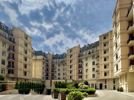 3 otaqlı yeni tikili - Ağ şəhər q. - 100 m²
