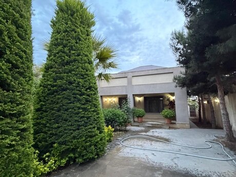 4 otaqlı həyət evi/bağ evi - Mərdəkan q. - 220 m²
