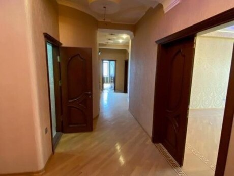 3-комн. новостройка - м. Низами - 137 м²