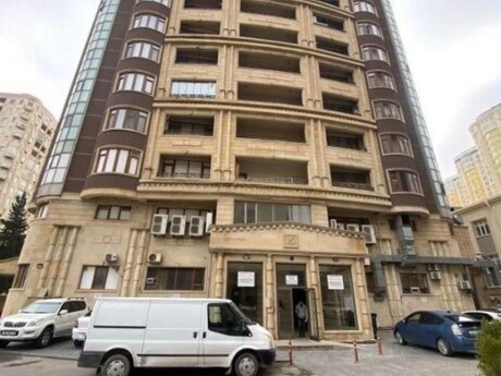 3-комн. новостройка - м. Низами - 137 м²