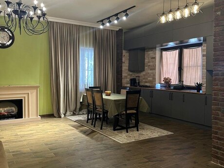 6 otaqlı həyət evi/bağ evi - Novxanı q. - 200 m²
