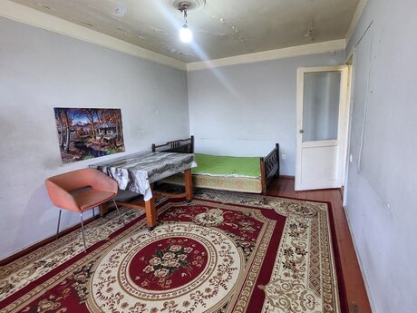 1 otaqlı köhnə tikili - Neftçilər m. - 40 m²