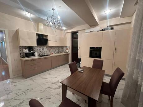 4 otaqlı mənzil, 185 m², 28 May: 580 000 ₼ 5