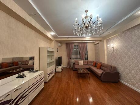 4-комн. новостройка - м. 28 мая - 185 м²