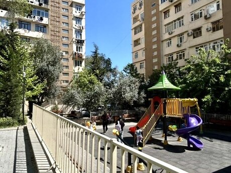 4 otaqlı köhnə tikili - İnşaatçılar m. - 110 m²