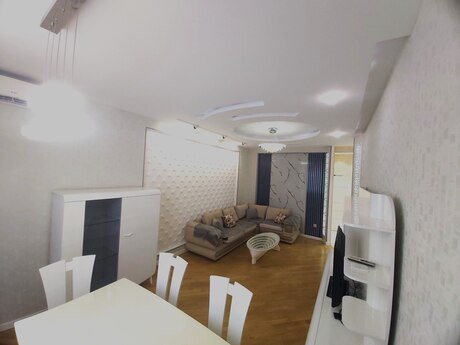 3-комн. новостройка - м. Низами - 110 м²