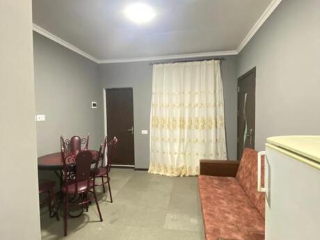 2 otaqlı köhnə tikili - Elmlər Akademiyası m. - 45 m²
