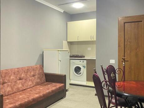 2 otaqlı köhnə tikili - Elmlər Akademiyası m. - 45 m²