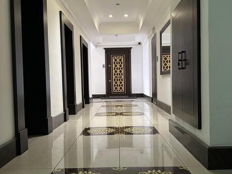 6 otaqlı yeni tikili - 28 May m. - 250 m²