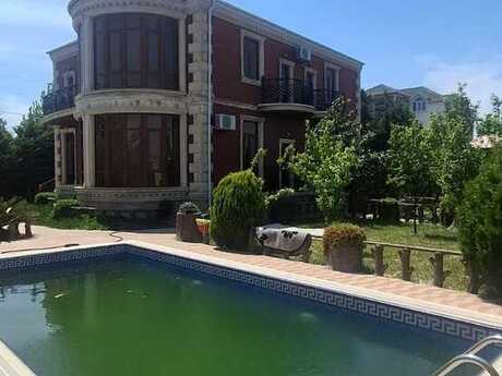6 otaqlı həyət evi/bağ evi - Novxanı q. - 362 m²