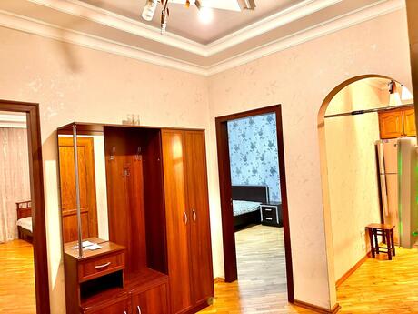 3-комн. новостройка - м. Низами - 93 м²