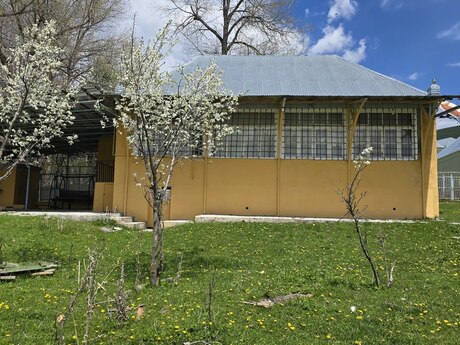 3 otaqlı həyət evi/bağ evi - Daşkəsən - 150 m²