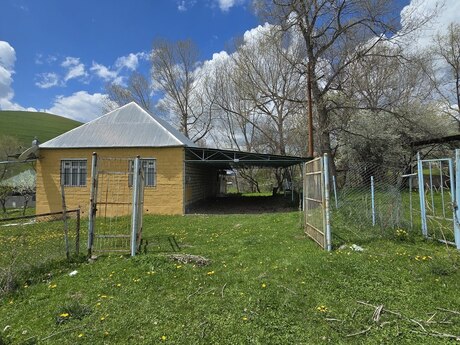 3 otaqlı həyət evi/bağ evi - Daşkəsən - 150 m²