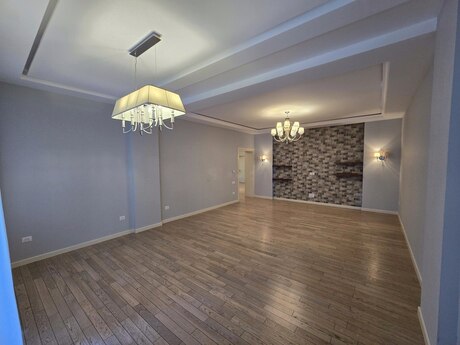 4 otaqlı yeni tikili - İnşaatçılar m. - 196 m²