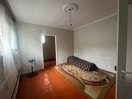 2 otaqlı həyət evi/bağ evi - Əmircan q. - 37 m²