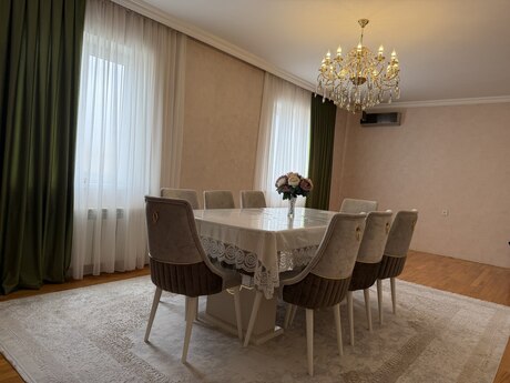 5 otaqlı həyət evi/bağ evi - Yeni Ramana q. - 200 m²