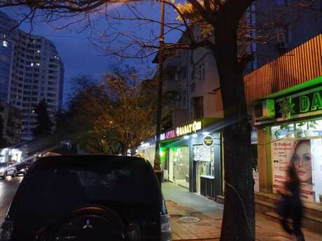 3 otaqlı köhnə tikili - Elmlər Akademiyası m. - 70 m²