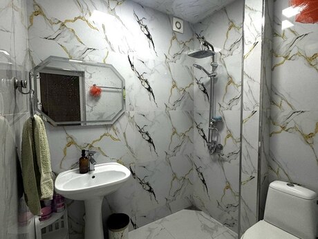 2 otaqlı köhnə tikili - 8 Noyabr m. - 66 m²