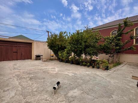 7 otaqlı həyət evi/bağ evi - Mərdəkan q. - 450 m²