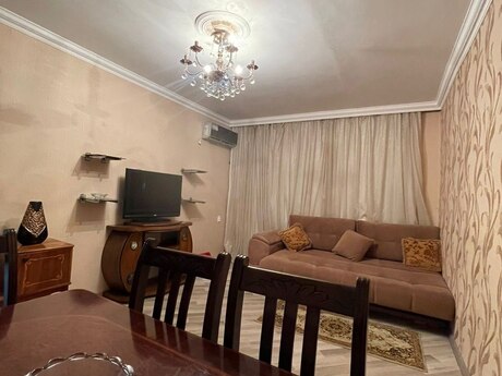 1 otaqlı köhnə tikili - Elmlər Akademiyası m. - 35 m²