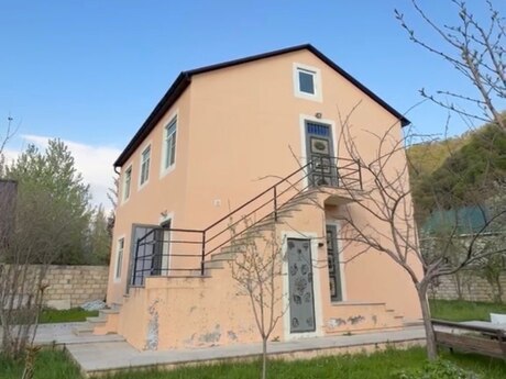8 otaqlı həyət evi/bağ evi - İsmayıllı - 195 m²