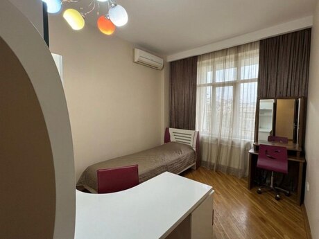 3-комн. новостройка - пос. Ази Асланова - 148 м²