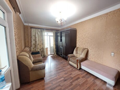 2 otaqlı köhnə tikili - 7-ci mikrorayon q. - 50 m²