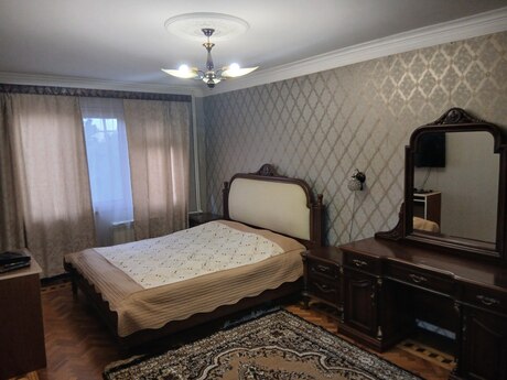 3 otaqlı köhnə tikili - Xalqlar Dostluğu m. - 100 m²