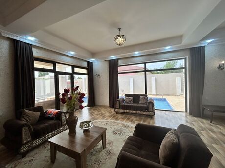 7 otaqlı həyət evi/bağ evi - Novxanı q. - 340 m²