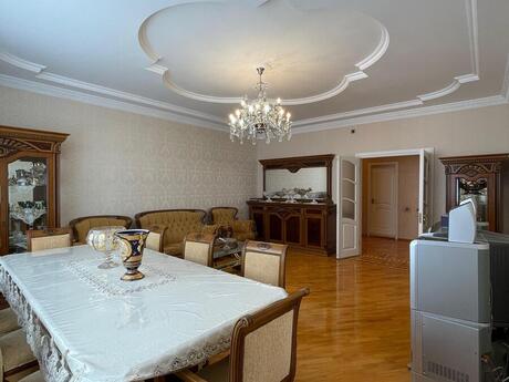 3 otaqlı yeni tikili - 8-ci mikrorayon q. - 128 m²